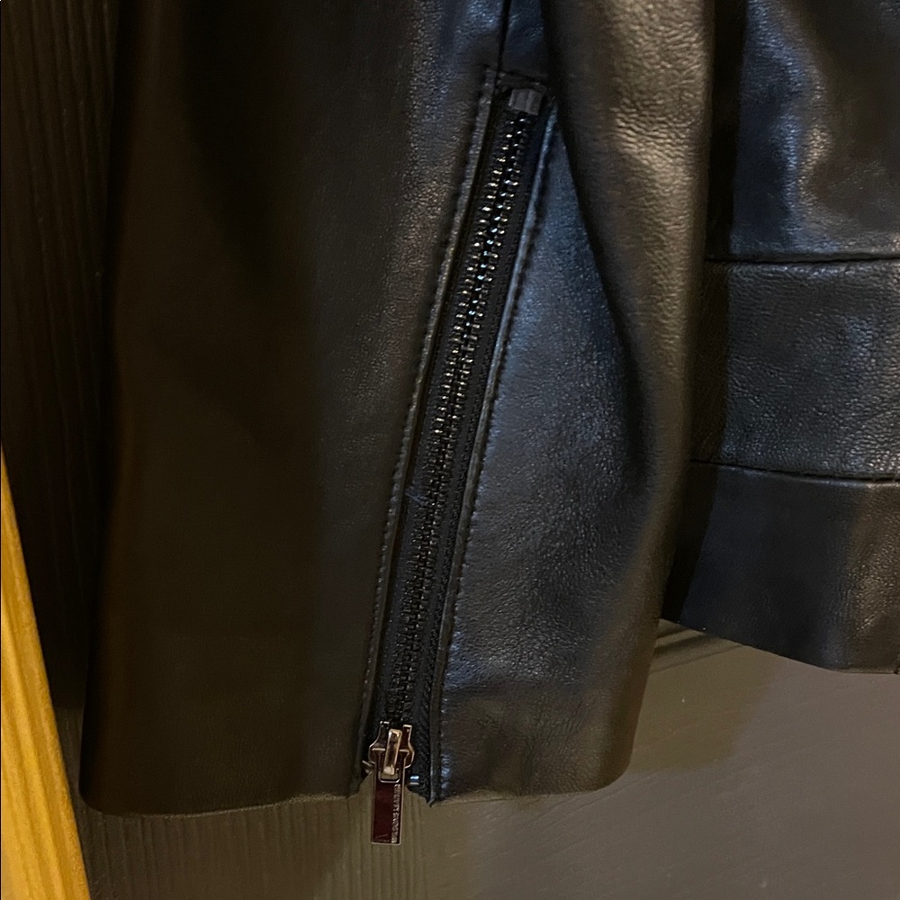 Wilsons Leather Women's Black Leather Jacket - Picture 4 of 8